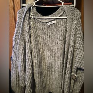 Arizona brand cardigan, size L, fits a bit big though